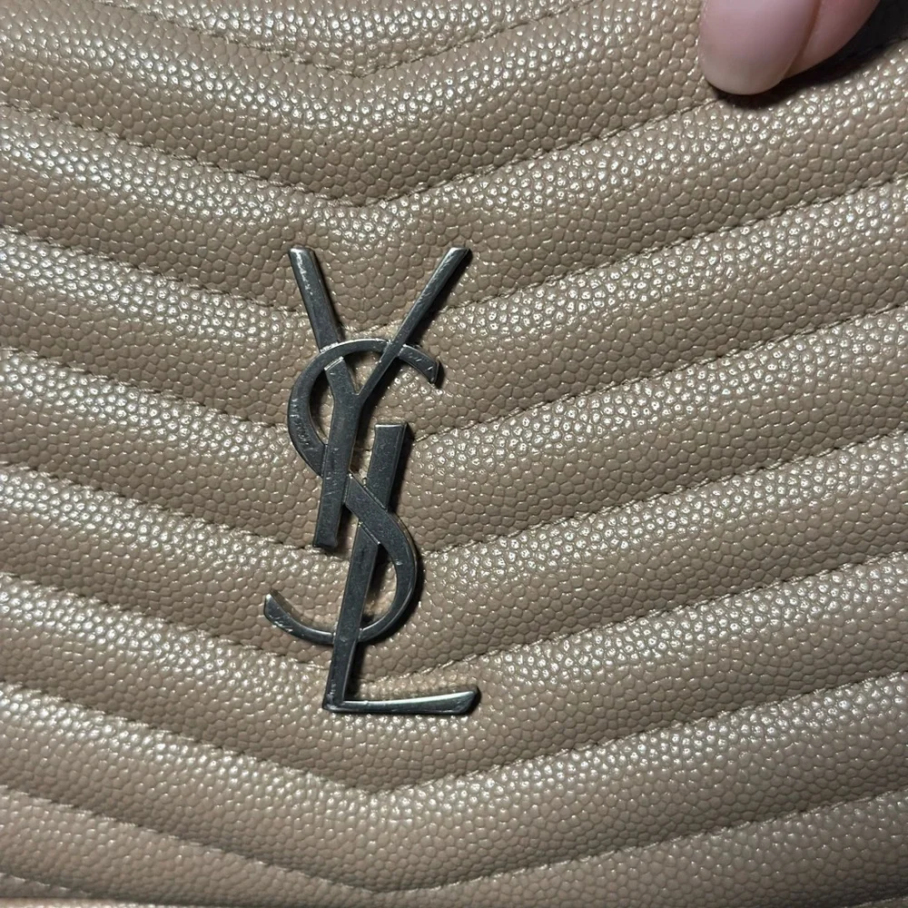 Sold! Lou Mini YSL Grain de Poudre Camera Crossbody Bag - Picture 3 of 8